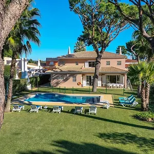Villa With Garden And Pool, Vilamoura